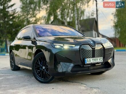 Серый БМВ iX, объемом двигателя 0 л и пробегом 65 тыс. км за 43000 $, фото 1 на Automoto.ua