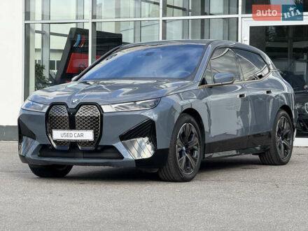 Серый БМВ iX, объемом двигателя 0 л и пробегом 15 тыс. км за 74400 $, фото 1 на Automoto.ua