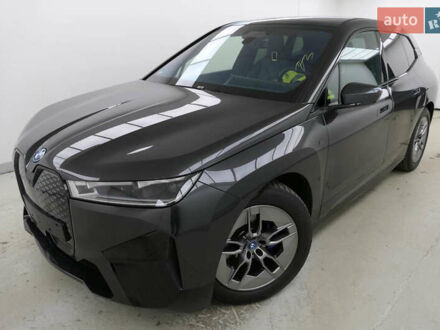 Серый БМВ iX, объемом двигателя 0 л и пробегом 25 тыс. км за 68900 $, фото 1 на Automoto.ua
