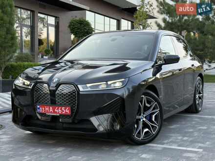 Серый БМВ iX, объемом двигателя 0 л и пробегом 67 тыс. км за 49900 $, фото 1 на Automoto.ua