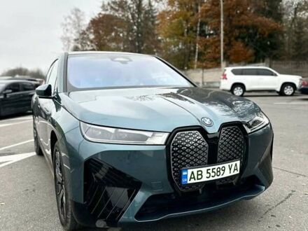 БМВ iX 2023 в Виннице на Automoto.ua Серый БМВ iX, объемом двигателя 0 л и пробегом 6 тыс. км за 65000 $, фото 1 на Automoto.ua