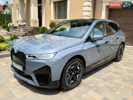 Сірий БМВ iX, об'ємом двигуна 0 л та пробігом 19 тис. км за 57999 $, фото 1 на Automoto.ua