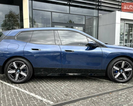 Синий БМВ iX, объемом двигателя 0 л и пробегом 38 тыс. км за 52900 $, фото 13 на Automoto.ua