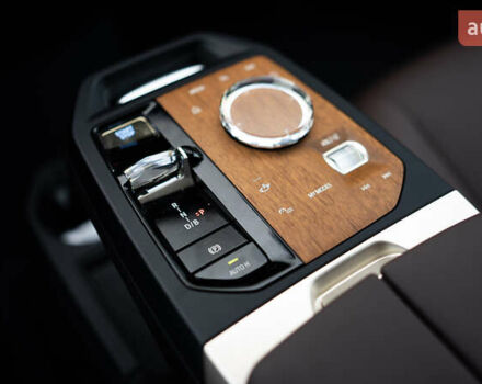 Синий БМВ iX, объемом двигателя 0 л и пробегом 29 тыс. км за 76999 $, фото 16 на Automoto.ua