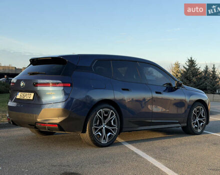 Синий БМВ iX, объемом двигателя 0 л и пробегом 192 тыс. км за 55800 $, фото 4 на Automoto.ua