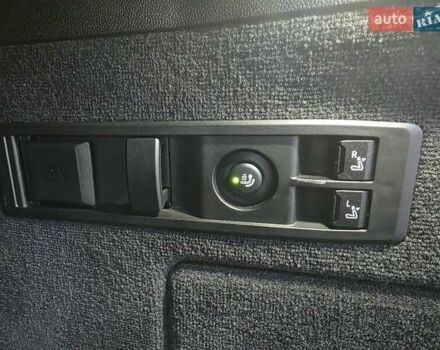 Синий БМВ iX, объемом двигателя 0 л и пробегом 186 тыс. км за 47900 $, фото 22 на Automoto.ua