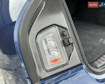 Синій БМВ iX, об'ємом двигуна 0 л та пробігом 18 тис. км за 52500 $, фото 18 на Automoto.ua