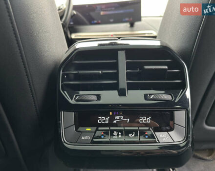 Синій БМВ iX, об'ємом двигуна 0 л та пробігом 18 тис. км за 52500 $, фото 39 на Automoto.ua