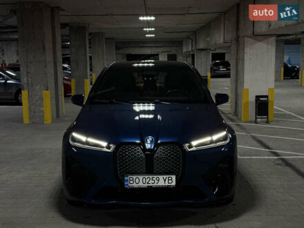 Синий БМВ iX, объемом двигателя 0 л и пробегом 15 тыс. км за 52000 $, фото 1 на Automoto.ua