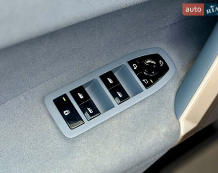 Зеленый БМВ iX, объемом двигателя 0 л и пробегом 45 тыс. км за 59000 $, фото 14 на Automoto.ua