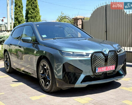 Зеленый БМВ iX, объемом двигателя 0 л и пробегом 45 тыс. км за 46673 $, фото 12 на Automoto.ua