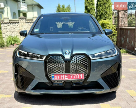 Зеленый БМВ iX, объемом двигателя 0 л и пробегом 45 тыс. км за 46673 $, фото 2 на Automoto.ua