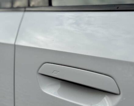 Белый БМВ iX1, объемом двигателя 0 л и пробегом 36 тыс. км за 37800 $, фото 10 на Automoto.ua