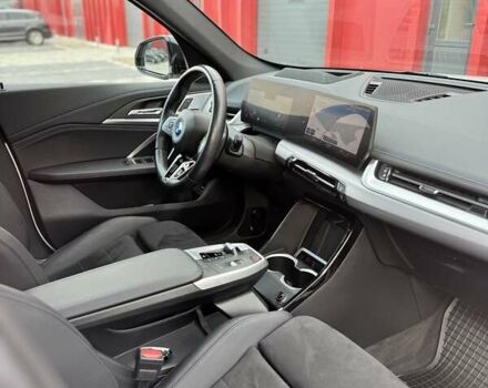 Белый БМВ iX1, объемом двигателя 0 л и пробегом 36 тыс. км за 37800 $, фото 13 на Automoto.ua