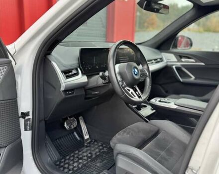 Белый БМВ iX1, объемом двигателя 0 л и пробегом 36 тыс. км за 37800 $, фото 16 на Automoto.ua