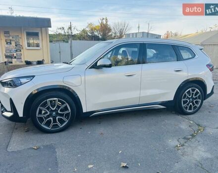 Білий БМВ iX1, об'ємом двигуна 0 л та пробігом 4 тис. км за 33000 $, фото 8 на Automoto.ua