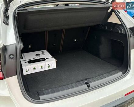 Белый БМВ iX1, объемом двигателя 0 л и пробегом 33 тыс. км за 28000 $, фото 14 на Automoto.ua
