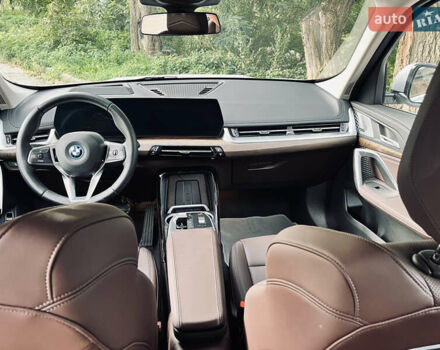 БМВ iX1 2023 в Киеве на Automoto.ua Белый БМВ iX1, объемом двигателя 0 л и пробегом 5 тыс. км за 31900 $, фото 12 на Automoto.ua