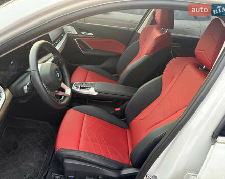 Білий БМВ iX1, об'ємом двигуна 0 л та пробігом 19 тис. км за 29000 $, фото 18 на Automoto.ua