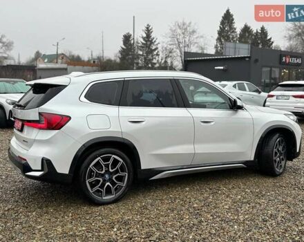 Белый БМВ iX1, объемом двигателя 0 л и пробегом 36 тыс. км за 28000 $, фото 6 на Automoto.ua