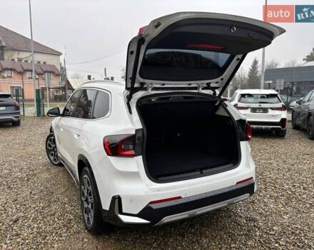 Белый БМВ iX1, объемом двигателя 0 л и пробегом 36 тыс. км за 28000 $, фото 12 на Automoto.ua