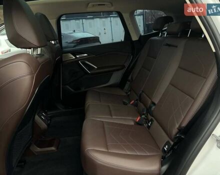 Белый БМВ iX1, объемом двигателя 0 л и пробегом 36 тыс. км за 28000 $, фото 52 на Automoto.ua