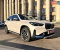 БМВ iX1 2023 в Киеве на Automoto.ua Белый БМВ iX1, объемом двигателя 0 л и пробегом 5 тыс. км за 31900 $, фото 1 на Automoto.ua
