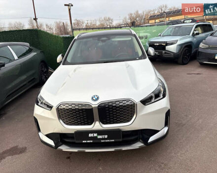 Білий БМВ iX1, об'ємом двигуна 0 л та пробігом 19 тис. км за 29000 $, фото 6 на Automoto.ua