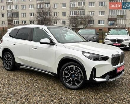 Белый БМВ iX1, объемом двигателя 0 л и пробегом 36 тыс. км за 28000 $, фото 7 на Automoto.ua