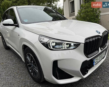 Белый БМВ iX1, объемом двигателя 0 л и пробегом 24 тыс. км за 40999 $, фото 1 на Automoto.ua