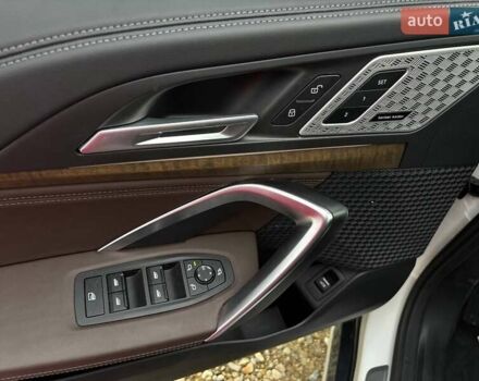 Белый БМВ iX1, объемом двигателя 0 л и пробегом 33 тыс. км за 28000 $, фото 29 на Automoto.ua