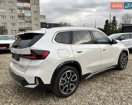 Белый БМВ iX1, объемом двигателя 0 л и пробегом 33 тыс. км за 28000 $, фото 16 на Automoto.ua