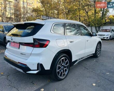 Білий БМВ iX1, об'ємом двигуна 0 л та пробігом 4 тис. км за 33000 $, фото 4 на Automoto.ua