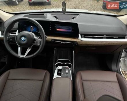 Белый БМВ iX1, объемом двигателя 0 л и пробегом 36 тыс. км за 28000 $, фото 46 на Automoto.ua