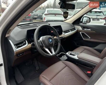 Белый БМВ iX1, объемом двигателя 0 л и пробегом 36 тыс. км за 28000 $, фото 22 на Automoto.ua