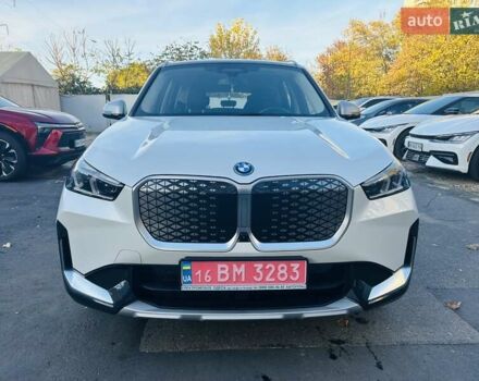 Білий БМВ iX1, об'ємом двигуна 0 л та пробігом 4 тис. км за 33000 $, фото 7 на Automoto.ua