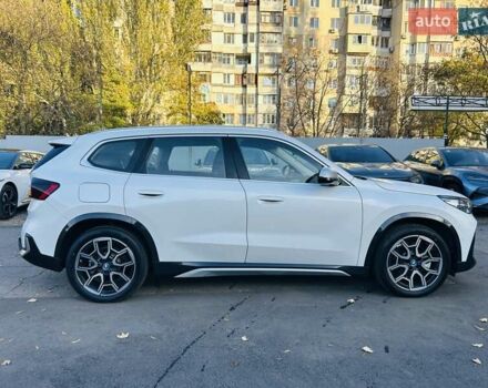 Білий БМВ iX1, об'ємом двигуна 0 л та пробігом 4 тис. км за 33000 $, фото 1 на Automoto.ua