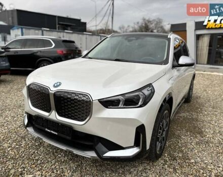 Белый БМВ iX1, объемом двигателя 0 л и пробегом 33 тыс. км за 28000 $, фото 5 на Automoto.ua