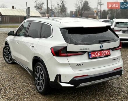 Белый БМВ iX1, объемом двигателя 0 л и пробегом 36 тыс. км за 28000 $, фото 4 на Automoto.ua