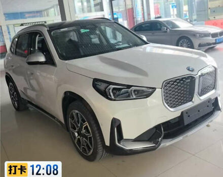 Белый БМВ iX1, объемом двигателя 0 л и пробегом 27 тыс. км за 25000 $, фото 1 на Automoto.ua