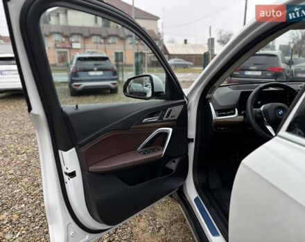 Белый БМВ iX1, объемом двигателя 0 л и пробегом 36 тыс. км за 28000 $, фото 16 на Automoto.ua