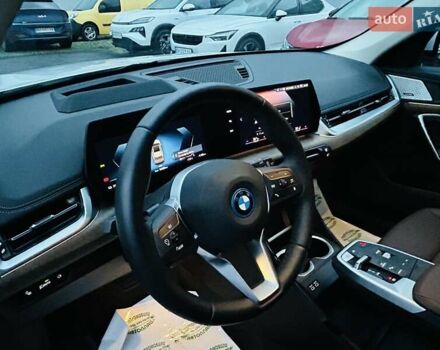 Білий БМВ iX1, об'ємом двигуна 0 л та пробігом 4 тис. км за 33000 $, фото 26 на Automoto.ua