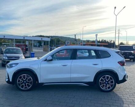 БМВ iX1 2023 у Мукачеве на Automoto.ua Білий БМВ iX1, об'ємом двигуна 0 л та пробігом 16 тис. км за 30900 $, фото 7 на Automoto.ua