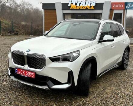 Белый БМВ iX1, объемом двигателя 0 л и пробегом 36 тыс. км за 28000 $, фото 1 на Automoto.ua