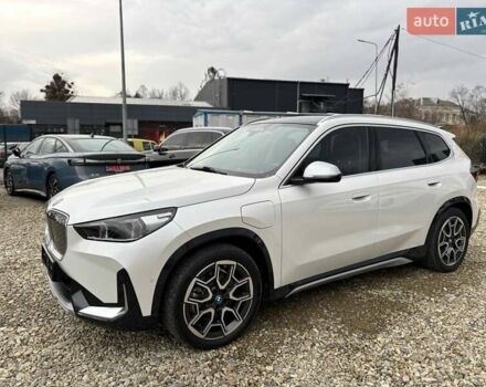 Белый БМВ iX1, объемом двигателя 0 л и пробегом 33 тыс. км за 28000 $, фото 8 на Automoto.ua