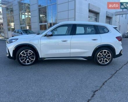 Белый БМВ iX1, объемом двигателя 0 л и пробегом 16 тыс. км за 31000 $, фото 7 на Automoto.ua
