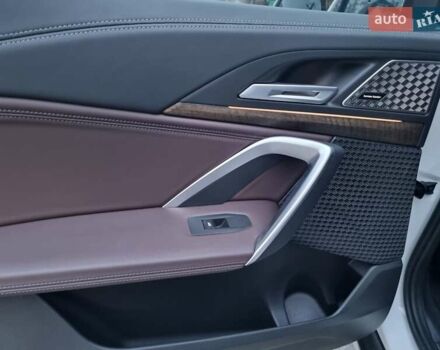 Белый БМВ iX1, объемом двигателя 0 л и пробегом 40 тыс. км за 29700 $, фото 9 на Automoto.ua