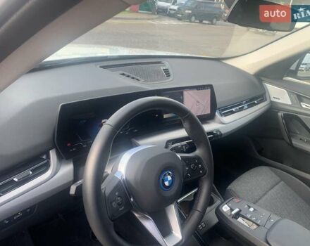 БМВ iX1 2024 у Києві на Automoto.ua Білий БМВ iX1, об'ємом двигуна 0 л та пробігом 1 тис. км за 47000 $, фото 10 на Automoto.ua