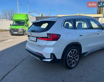 Белый БМВ iX1, объемом двигателя 0 л и пробегом 16 тыс. км за 31000 $, фото 4 на Automoto.ua