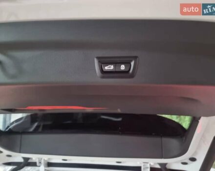 Белый БМВ iX1, объемом двигателя 0 л и пробегом 40 тыс. км за 29700 $, фото 5 на Automoto.ua